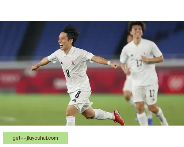 从久保建英对阵法国表现看其亚冠状态低迷的多重原因解析探讨路径